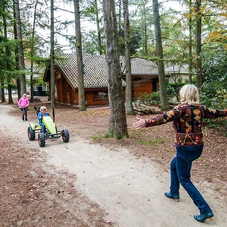 Familiehuis De Spar * 오털로