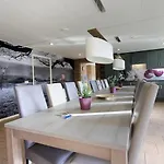 Familiehuis De Spar Semesterbostad *
